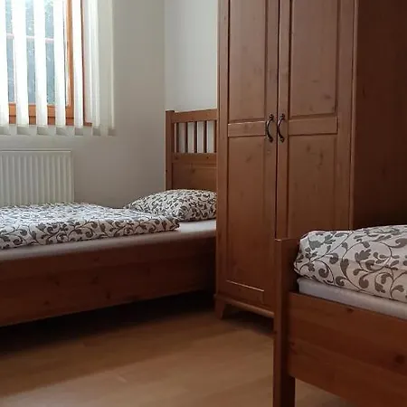 Forras Vendeghaz Buk